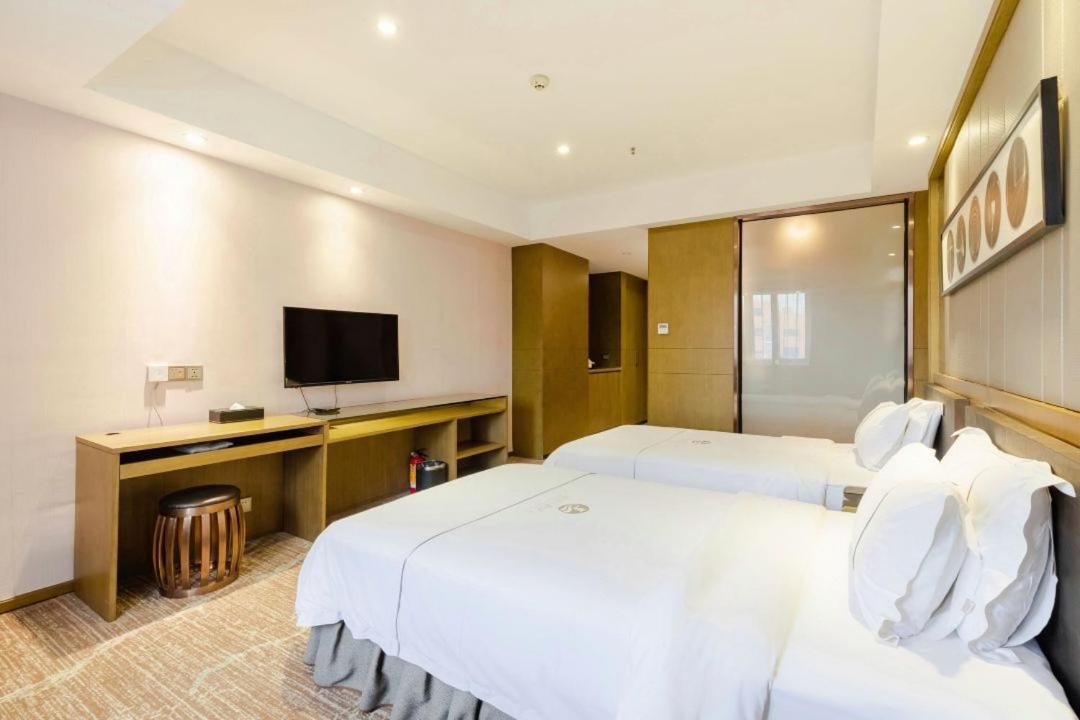 Lnsail Hotel Shenzhen Luohu Port Railway Station ภายนอก รูปภาพ