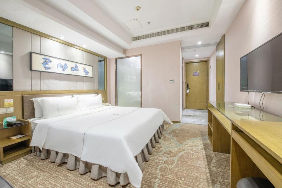 Lnsail Hotel Shenzhen Luohu Port Railway Station ภายนอก รูปภาพ