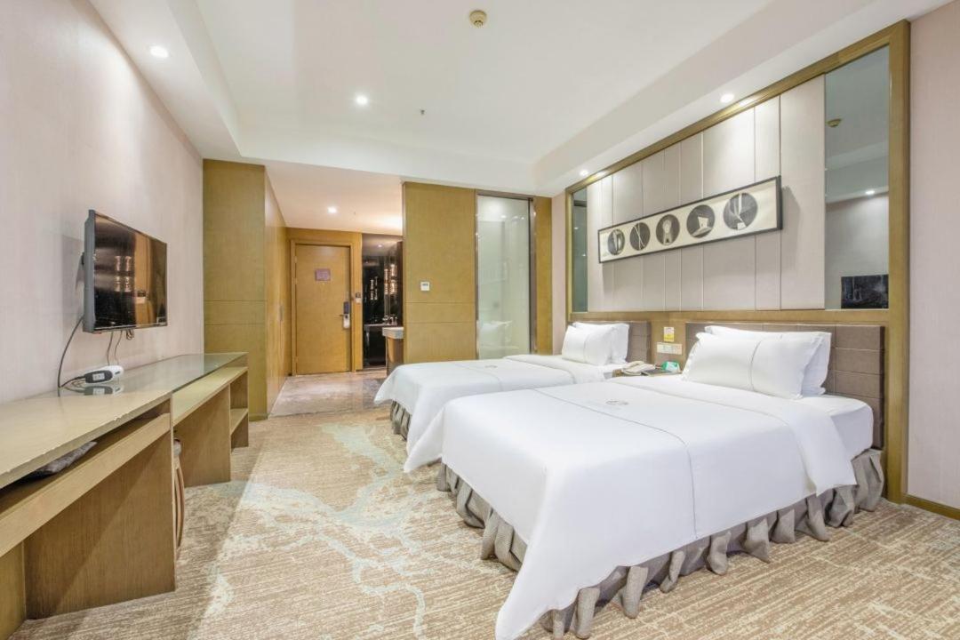 Lnsail Hotel Shenzhen Luohu Port Railway Station ภายนอก รูปภาพ