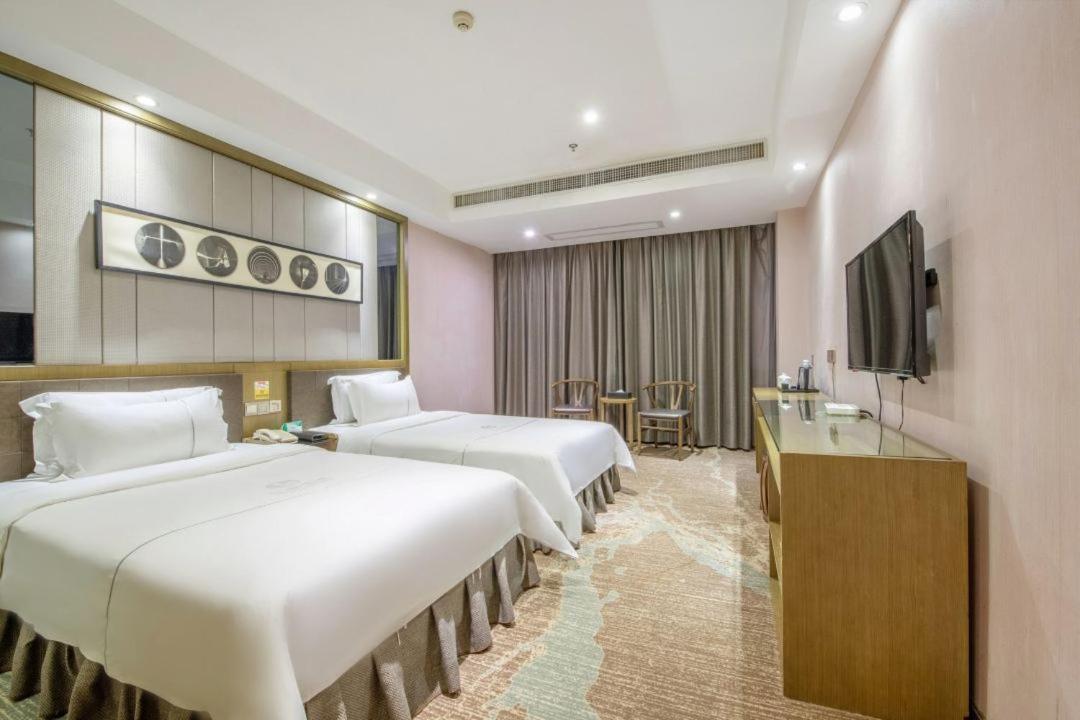 Lnsail Hotel Shenzhen Luohu Port Railway Station ภายนอก รูปภาพ