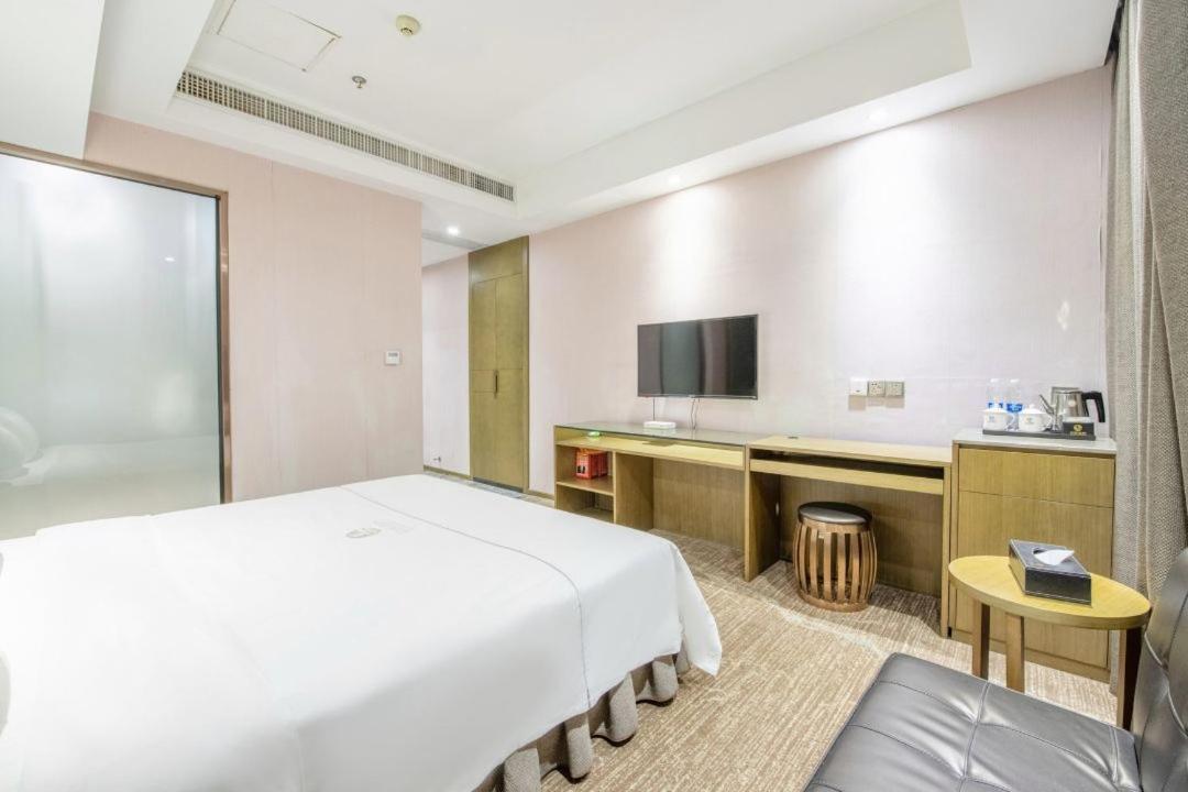 Lnsail Hotel Shenzhen Luohu Port Railway Station ภายนอก รูปภาพ