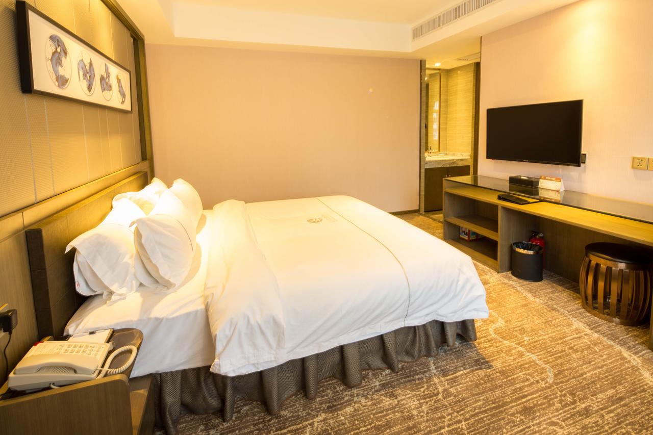 Lnsail Hotel Shenzhen Luohu Port Railway Station ภายนอก รูปภาพ