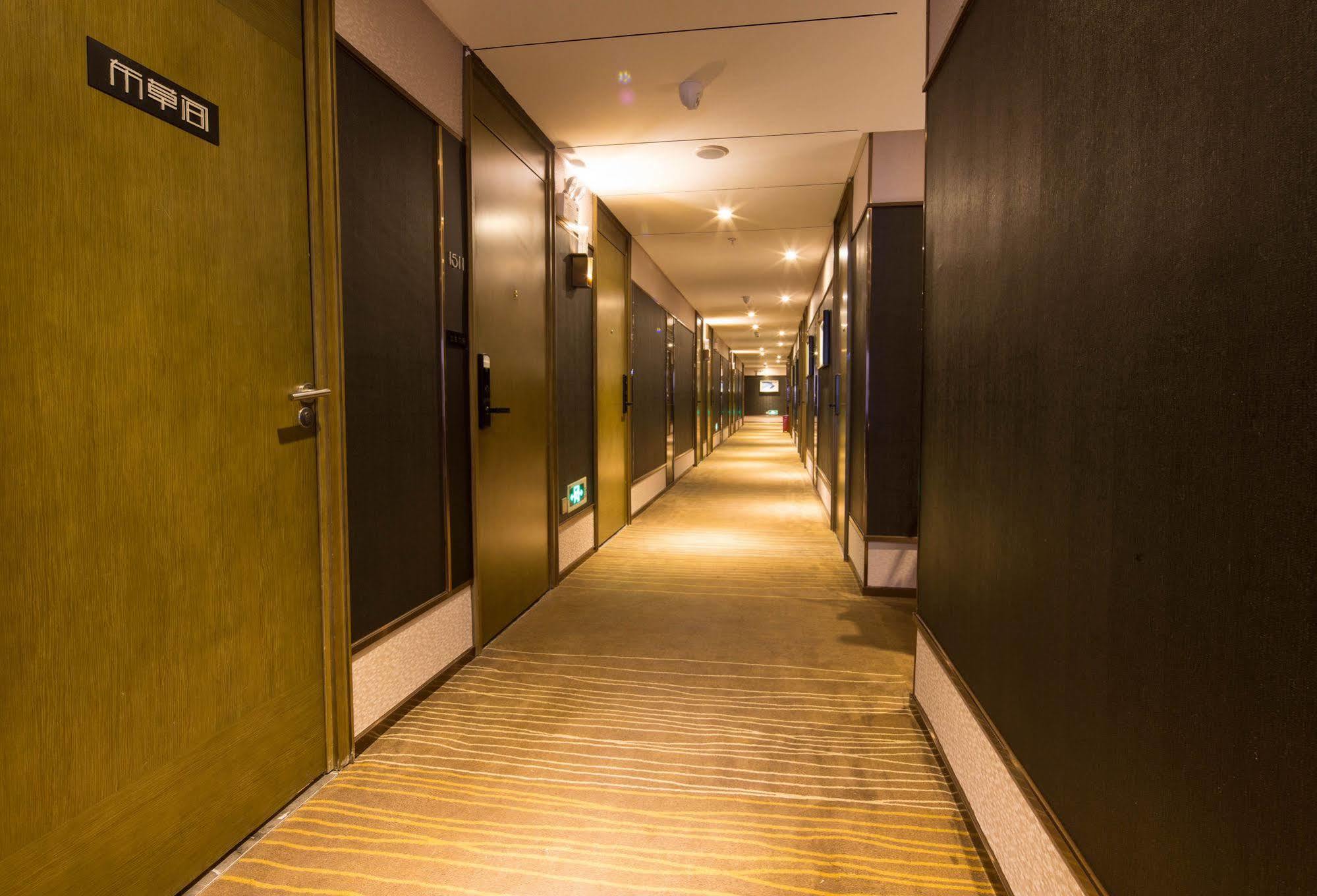 Lnsail Hotel Shenzhen Luohu Port Railway Station ภายนอก รูปภาพ