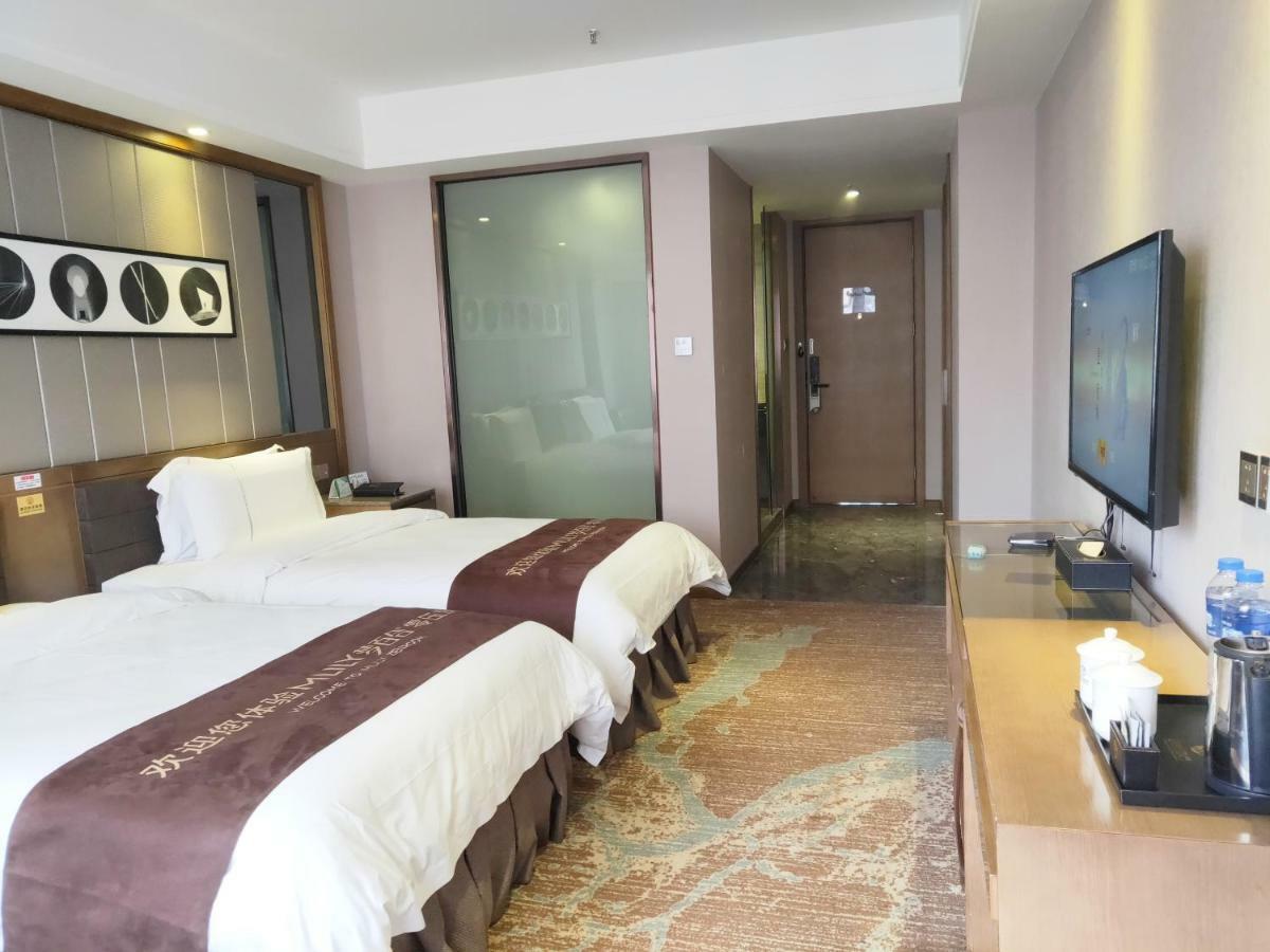 Lnsail Hotel Shenzhen Luohu Port Railway Station ภายนอก รูปภาพ